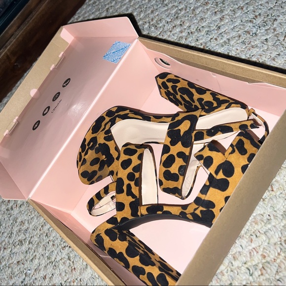 Charlotte Russe Leopard Suede Chunky Heel - Picture 10 of 11